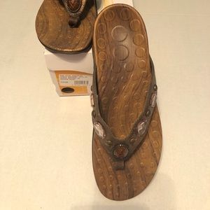 Orthaheel Bronze Sandal with gem/metal EU 40